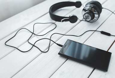 趣体育平台-吴艳妮退赛，莫家蝶8秒21摘得全国室内田径大奖赛60米栏冠军