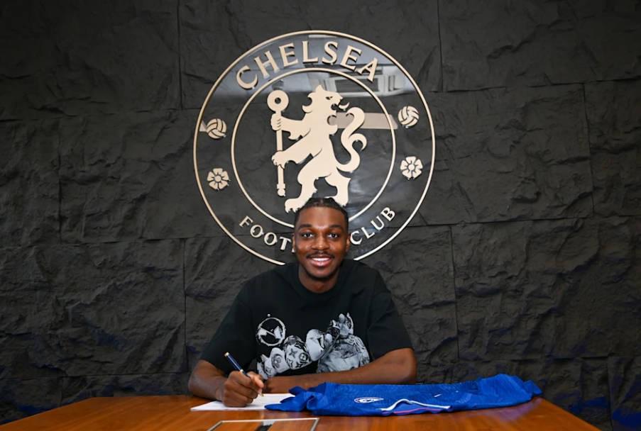 趣体育官网-官方：切尔西与U21后卫凯登-威尔逊续约至2030年