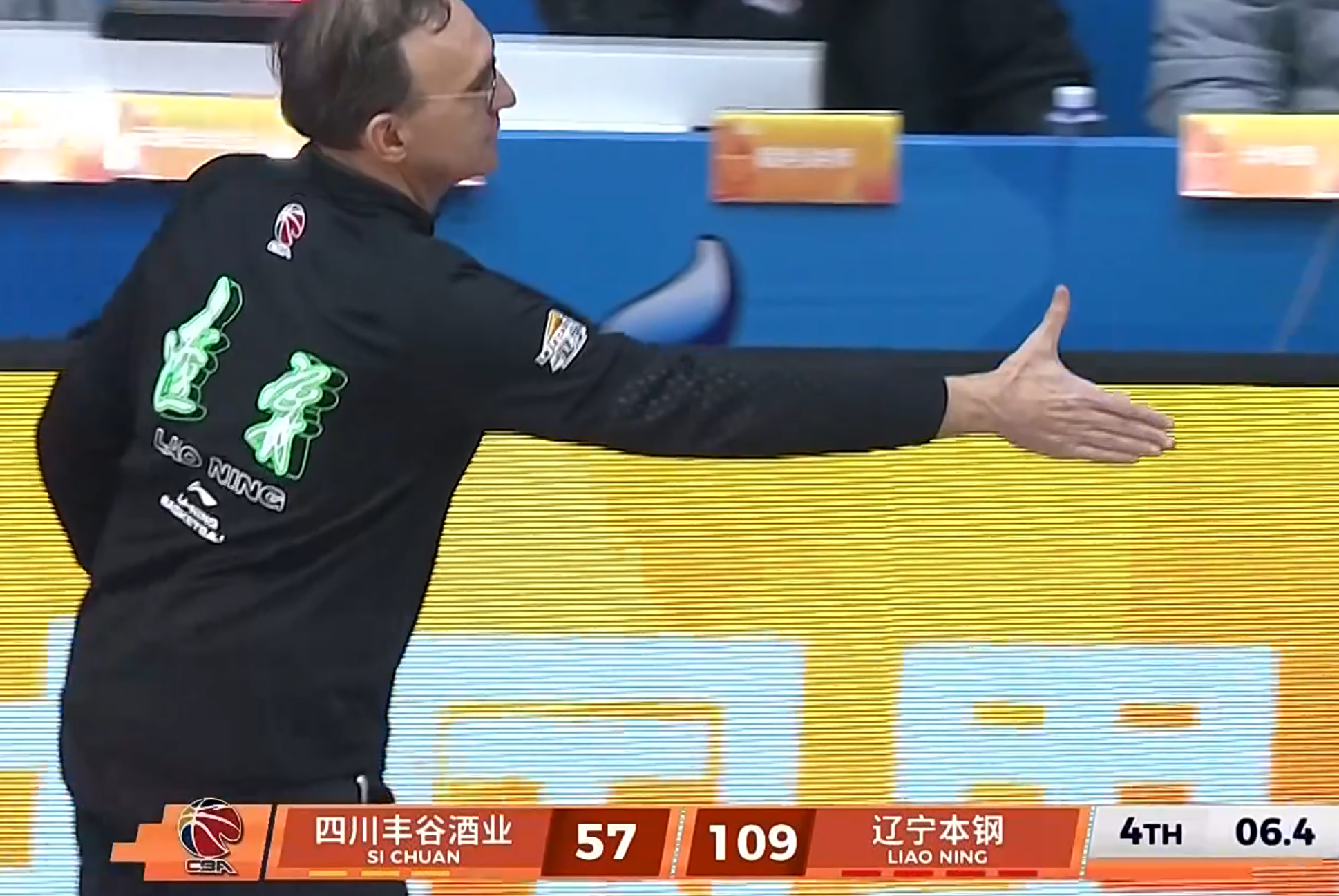 趣体育APP-5大数据赛季最高！辽篮每个人脸上都挂满笑容，这是在演杨鸣吗？